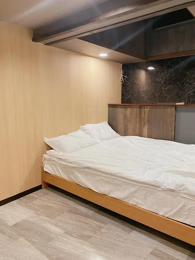 Asakusa Inn 屋上バルコニー付き100M2広々快適一棟ハウス Tokyo Japan