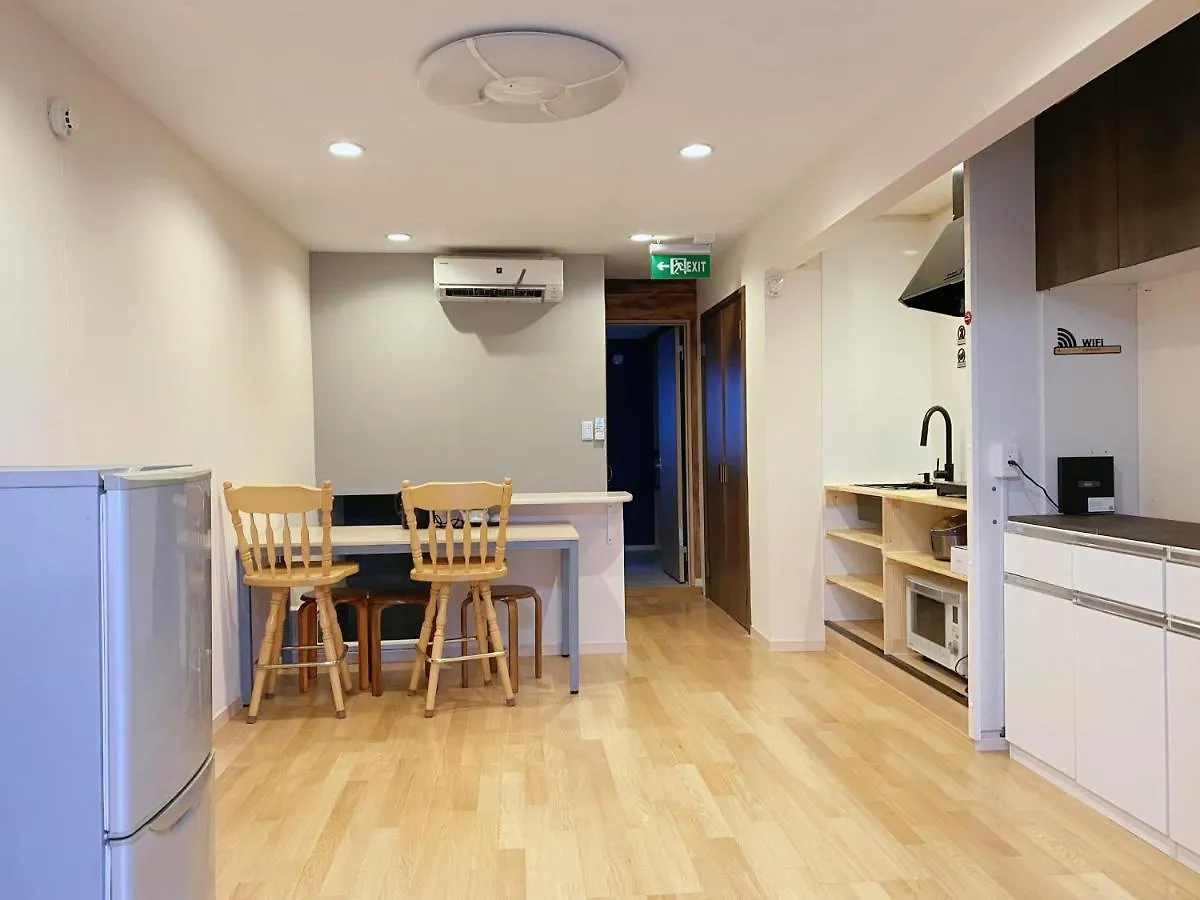 Asakusa Inn 屋上バルコニー付き100M2広々快適一棟ハウス Tokyo Japan